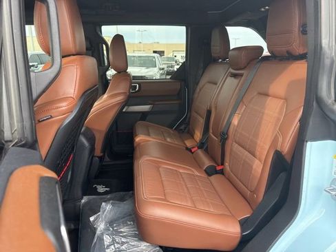 Used 2023 Ford Bronco Heritage Edition AWD/4WD image 22