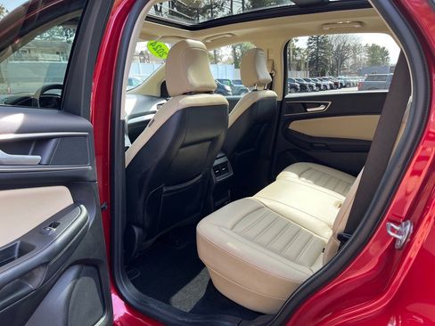 Used 2024 Ford Edge SEL w/ Convenience Package image 10