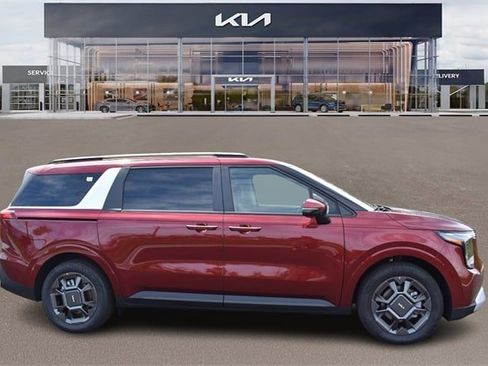 New 2026 Kia Carnival EX image 2