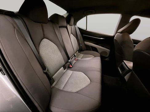 Used 2019 Toyota Camry LE w/ Convenience Package FWD image 26