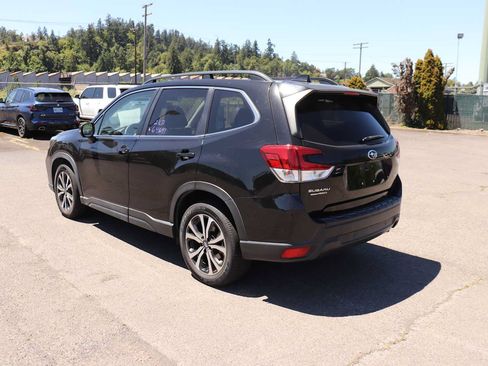 Used 2019 Subaru Forester Limited AWD/4WD image 7
