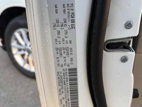 Used 2015 Dodge Journey SXT FWD image 11