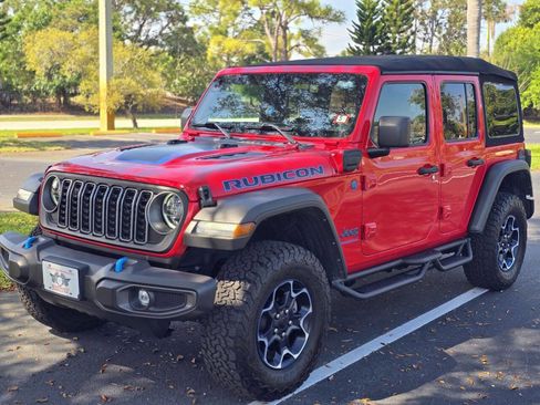 Used 2023 Jeep Wrangler Unlimited Rubicon 4xe w/ Cold Weather Group image 18