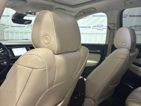 Used 2023 Buick Enclave Avenir w/ Avenir Technology Package FWD image 33