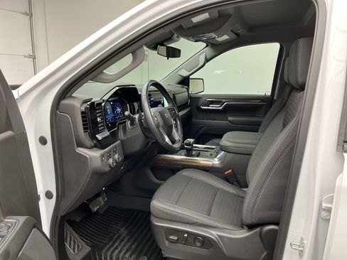 Certified 2023 Chevrolet Silverado 1500 LT Trail Boss image 3