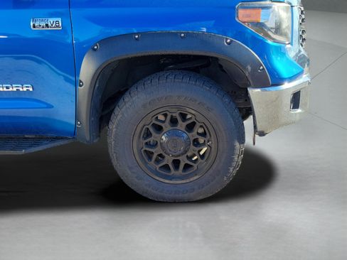 Used 2018 Toyota Tundra SR5 image 28