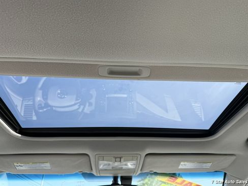 Used 2011 Toyota Avalon Limited FWD image 18