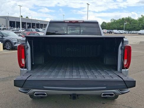 Used 2023 GMC Sierra 1500 AT4 w/ Technology Package AWD/4WD image 28