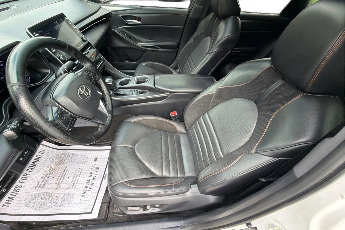 Used 2022 Toyota Avalon XSE FWD image 9
