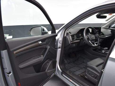 Used 2025 Audi Q5 2.0T Premium Plus w/ Premium Plus Package AWD/4WD image 5