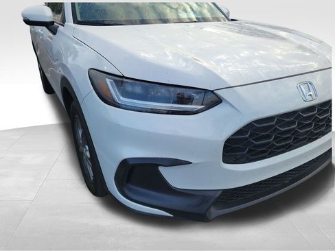 Certified 2024 Honda HR-V LX image 8