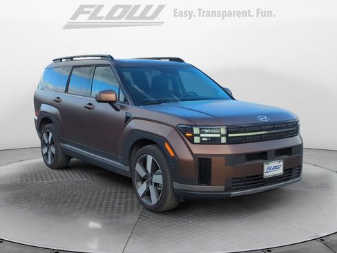 Used 2025 Hyundai Santa Fe Limited image 1