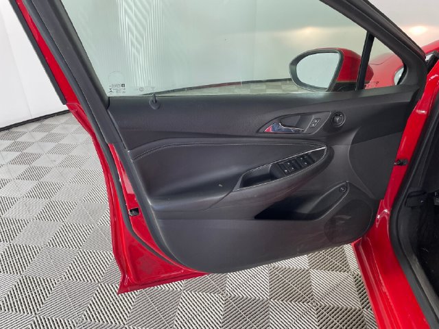 Used 2016 Chevrolet Cruze Premier FWD image 11