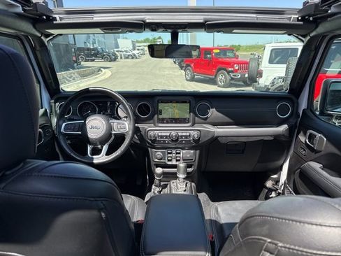 Used 2022 Jeep Wrangler Unlimited Sahara w/ Cold Weather Group AWD/4WD image 14