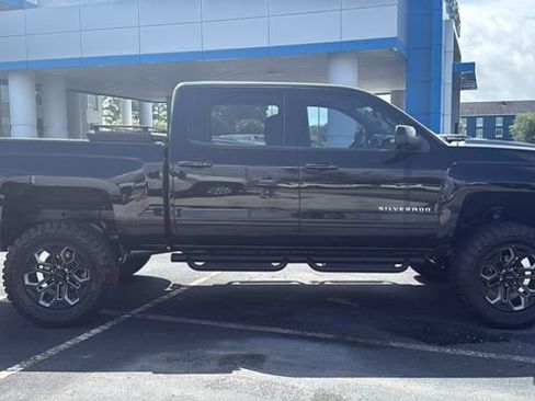 Used 2017 Chevrolet Silverado 1500 LT w/ All Star Edition AWD/4WD image 8