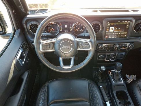 Used 2022 Jeep Gladiator Overland image 14
