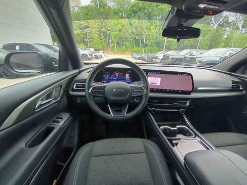 Used 2024 Chevrolet Traverse LT w/ Midnight/Sport Edition FWD image 32
