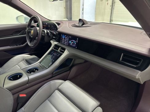 Used 2024 Porsche Taycan 4S image 36