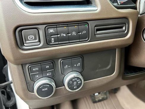 Used 2021 GMC Yukon SLT w/ SLT Premium Package image 19