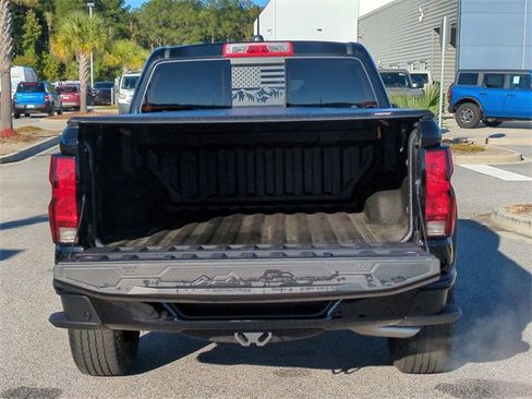 Used 2023 Chevrolet Colorado Trail Boss w/ Technology Package image 13