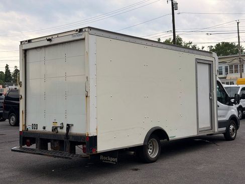 Used 2021 Ford Transit 350 DRW w/ Exterior Upgrade Package RWD image 5