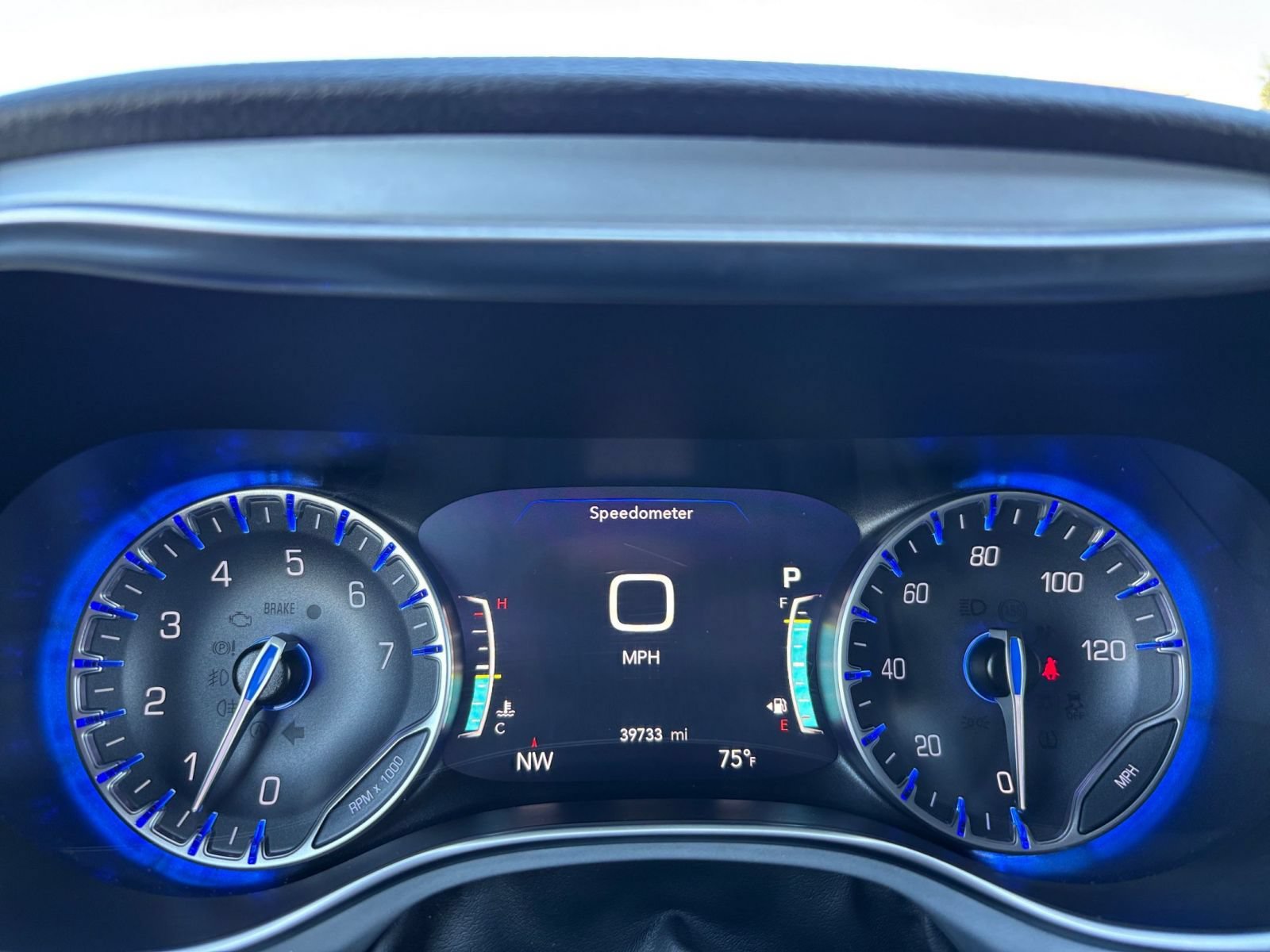 Used 2025 Chrysler Pacifica Limited FWD image 44