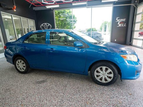 Used 2010 Toyota Corolla LE FWD image 5