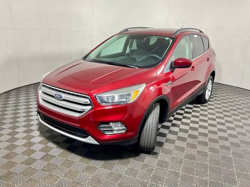 Used 2018 Ford Escape SE w/ SE Sync 3 Package AWD/4WD image 10