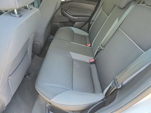 Used 2014 Ford Focus SE FWD image 19