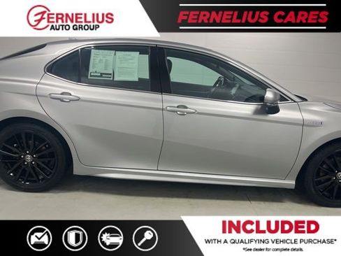 Used 2021 Toyota Camry XSE w/ Cold Weather Package image 9