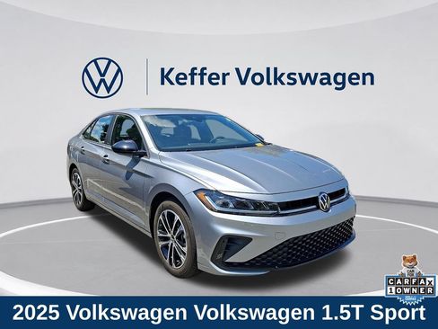 Used 2025 Volkswagen Jetta Sport FWD image 1