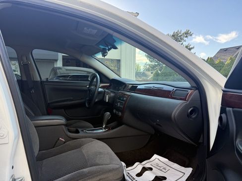 Used 2008 Chevrolet Impala LT FWD image 15