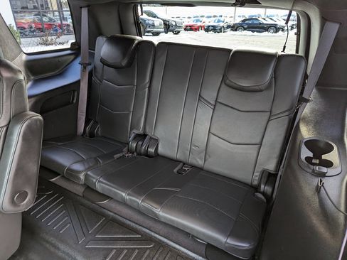 Used 2016 Cadillac Escalade Platinum image 46