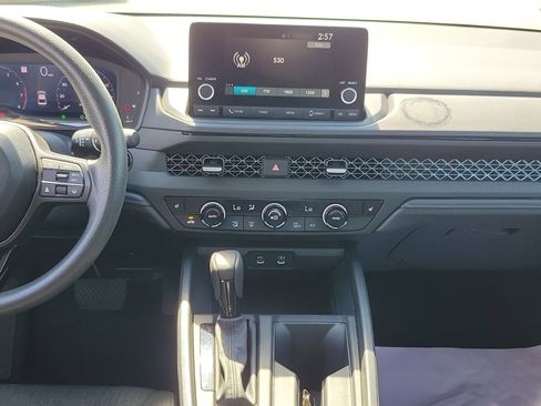 Used 2025 Honda Accord SE image 19