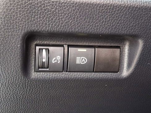 Used 2022 Toyota RAV4 LE image 24