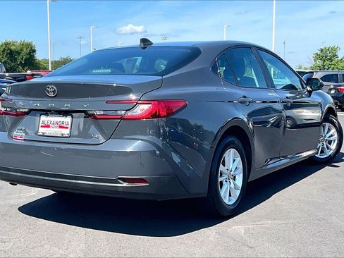 Used 2025 Toyota Camry LE w/ Convenience Package AWD/4WD image 12