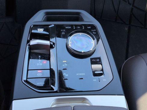 Used 2026 BMW iX xDrive45 image 26