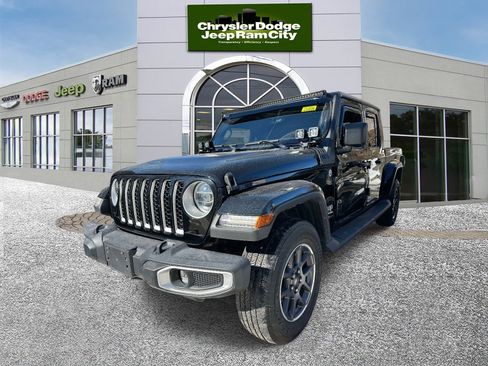 Used 2022 Jeep Gladiator Overland w/ Popular Equipment Package image 4