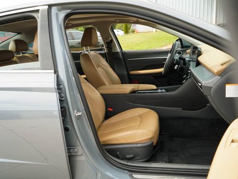 Used 2024 Hyundai Sonata Limited FWD image 14