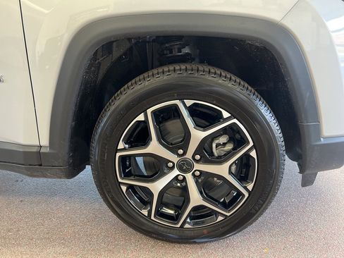 New 2026 Jeep Compass Limited image 31