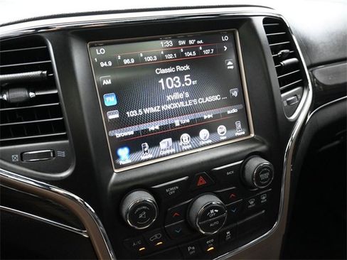Used 2014 Jeep Grand Cherokee Overland image 17