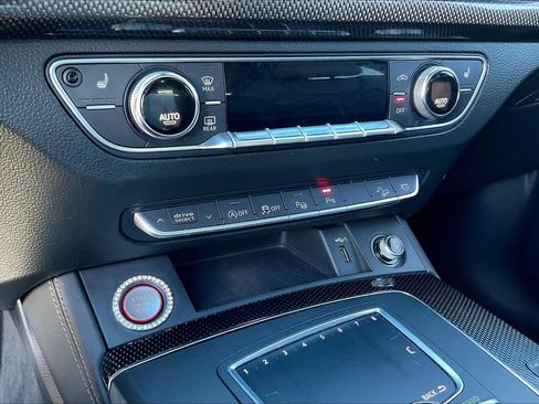 Used 2020 Audi SQ5 Prestige w/ Prestige Package image 35