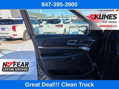 Used 2018 Ford Explorer Platinum image 21