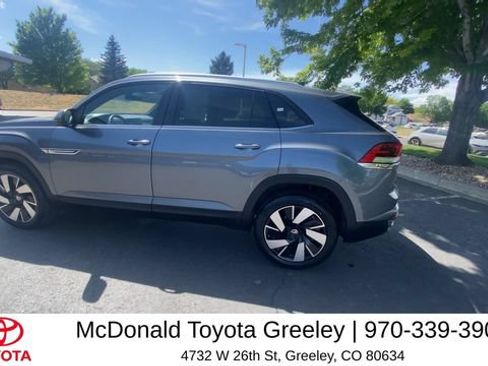 Used 2024 Volkswagen Atlas Cross Sport SE AWD/4WD image 4