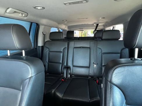 Used 2019 Chevrolet Suburban LT AWD/4WD image 35