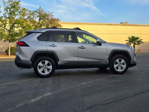 Used 2019 Toyota RAV4 XLE image 2