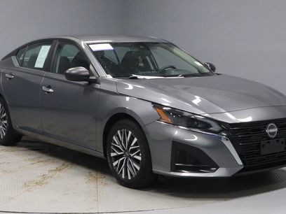 Used 2025 Nissan Altima 2.5 SV