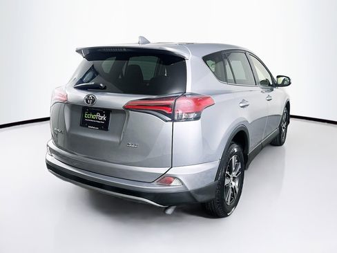 Used 2018 Toyota RAV4 XLE image 9