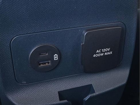 Used 2024 Ford Maverick Lariat image 10