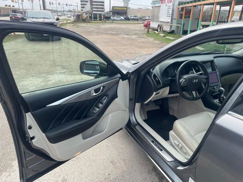Used 2015 INFINITI Q50 Premium w/ Navigation Package image 10